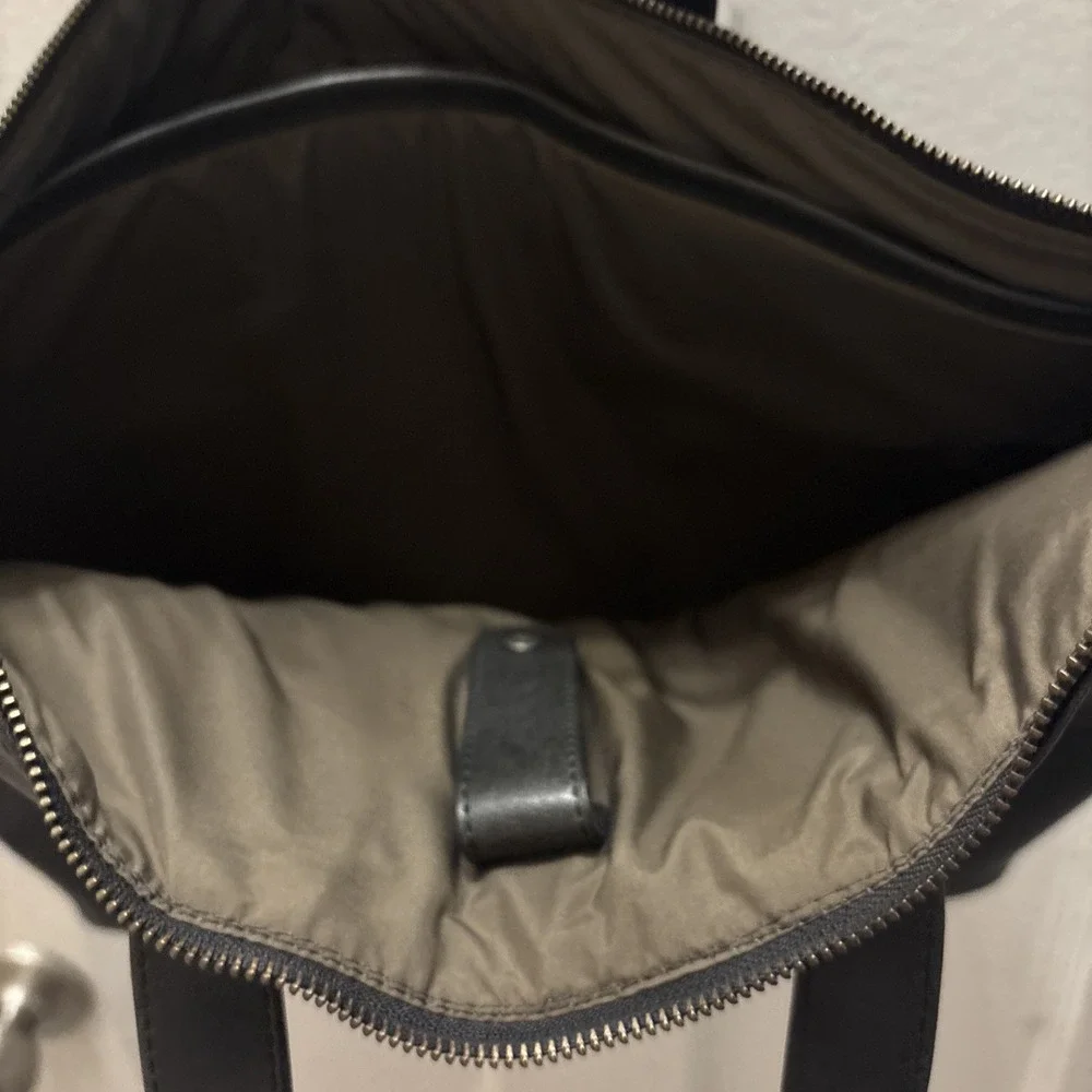 Matt And Nat Large Black Vegan Leather Tote Bag With Carrying Strap Euc‎
